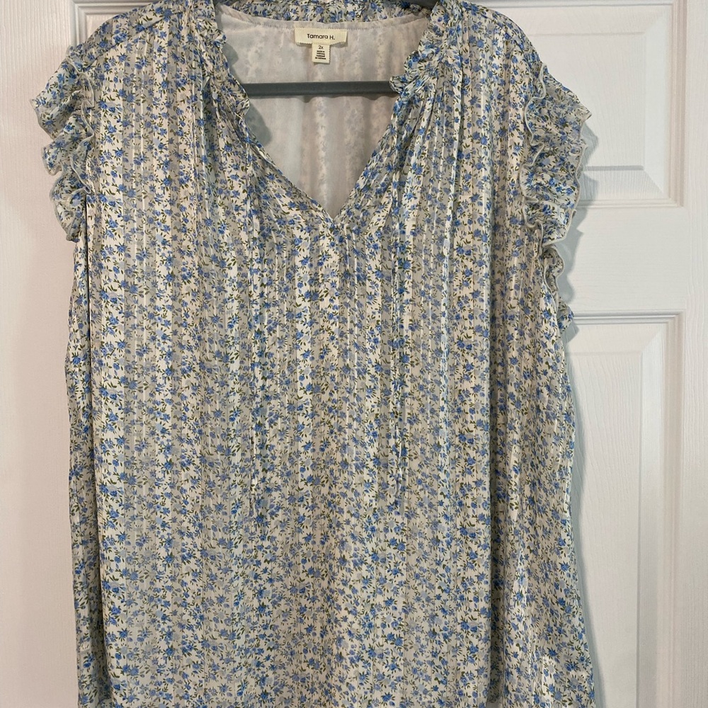 Floral Ruffle Sleeve Blouse